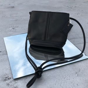 Small Liz Claiborne black shoulder crossbody purse